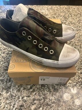 naughty monkey Camouflage Green Brown Slip-On Sneakers with White Toe